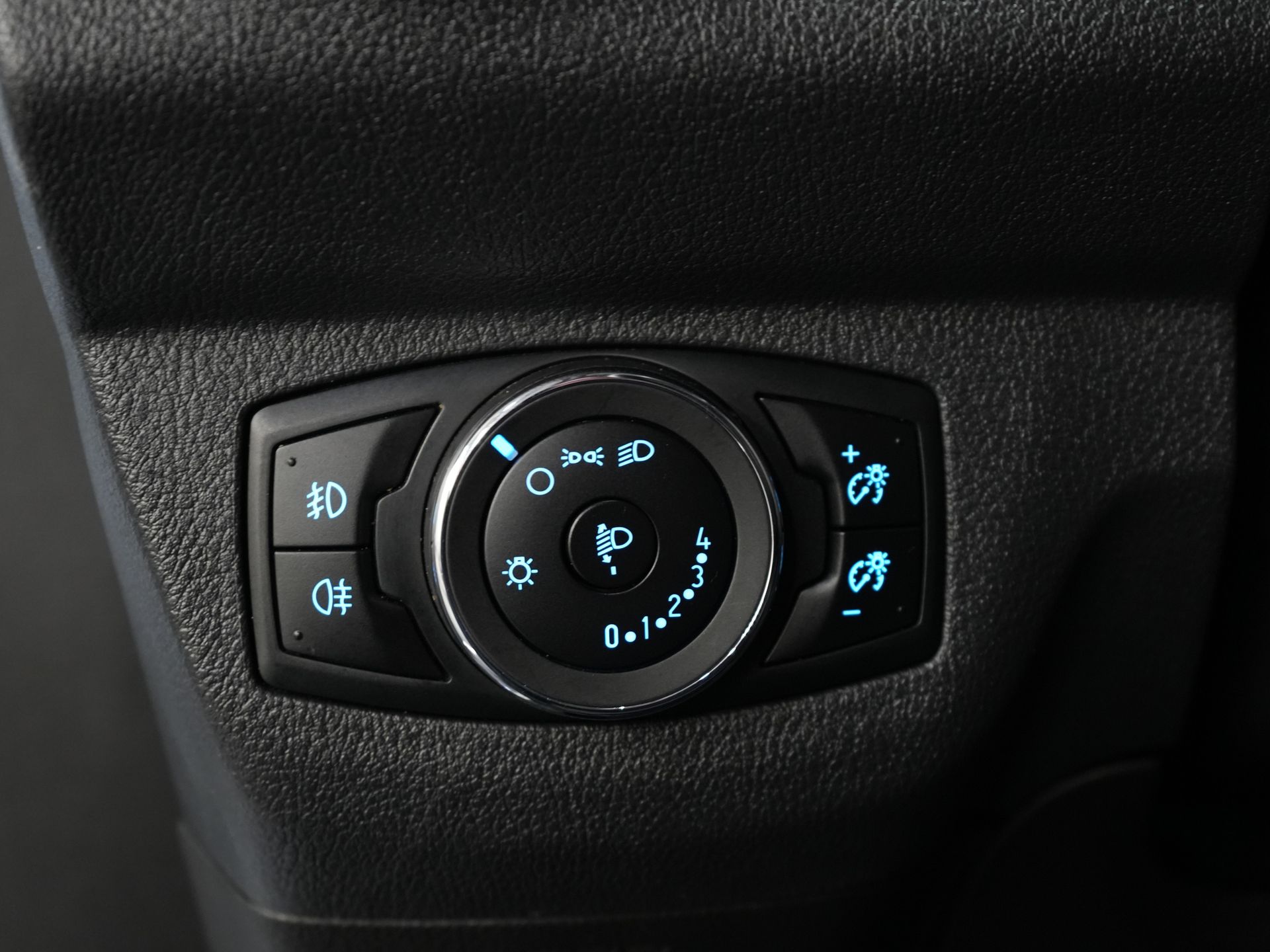 Ford Transit Courier Bestelbus 1.5 TDCI BPM VRIJ! NL Auto/ 2xSchuifdeur/ Carplay/ Airco/ PDC/ Cruise