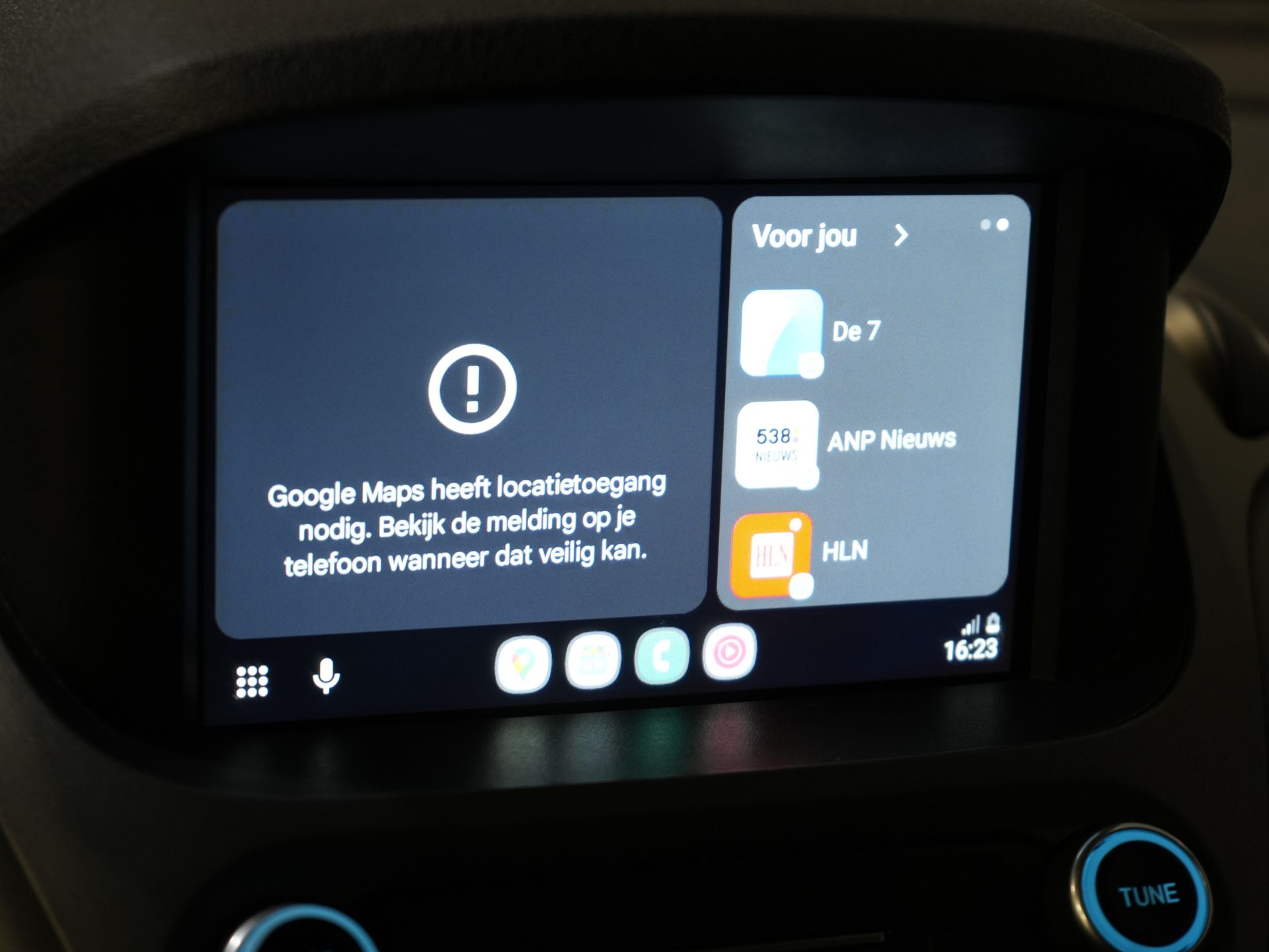 Ford Transit Courier Bestelbus 1.5 TDCI BPM VRIJ! NL Auto/ 2xSchuifdeur/ Carplay/ Airco/ PDC/ Cruise