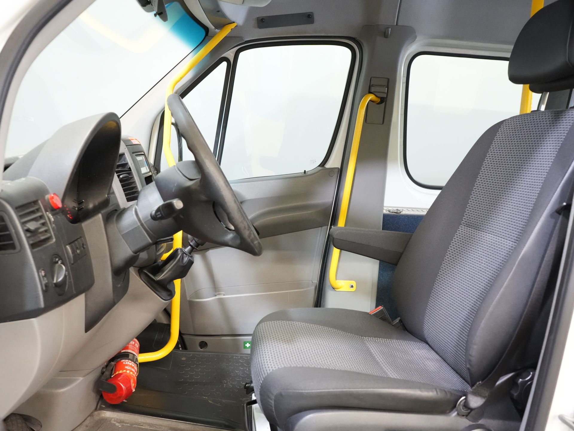 Mercedes-Benz Sprinter Personenvervoer 313 2.2 CDI L2H2 €10.164 Incl. BTW BPM VRIJ! EXPORT Combi/ 9 Persoons/ Kombi/ 9P/ Airco/ Rolstoellift