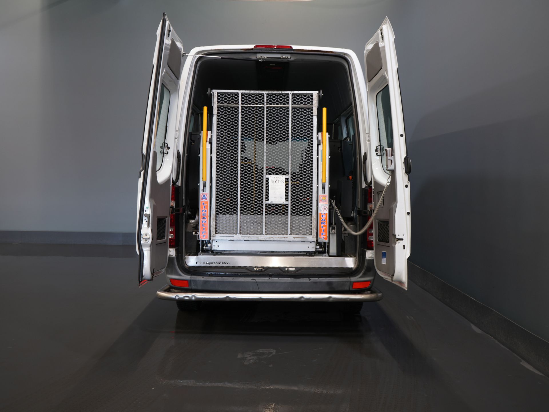 Mercedes-Benz Sprinter Personenvervoer 313 2.2 CDI L2H2 €10.164 Incl. BTW BPM VRIJ! EXPORT Combi/ 9 Persoons/ Kombi/ 9P/ Airco/ Rolstoellift