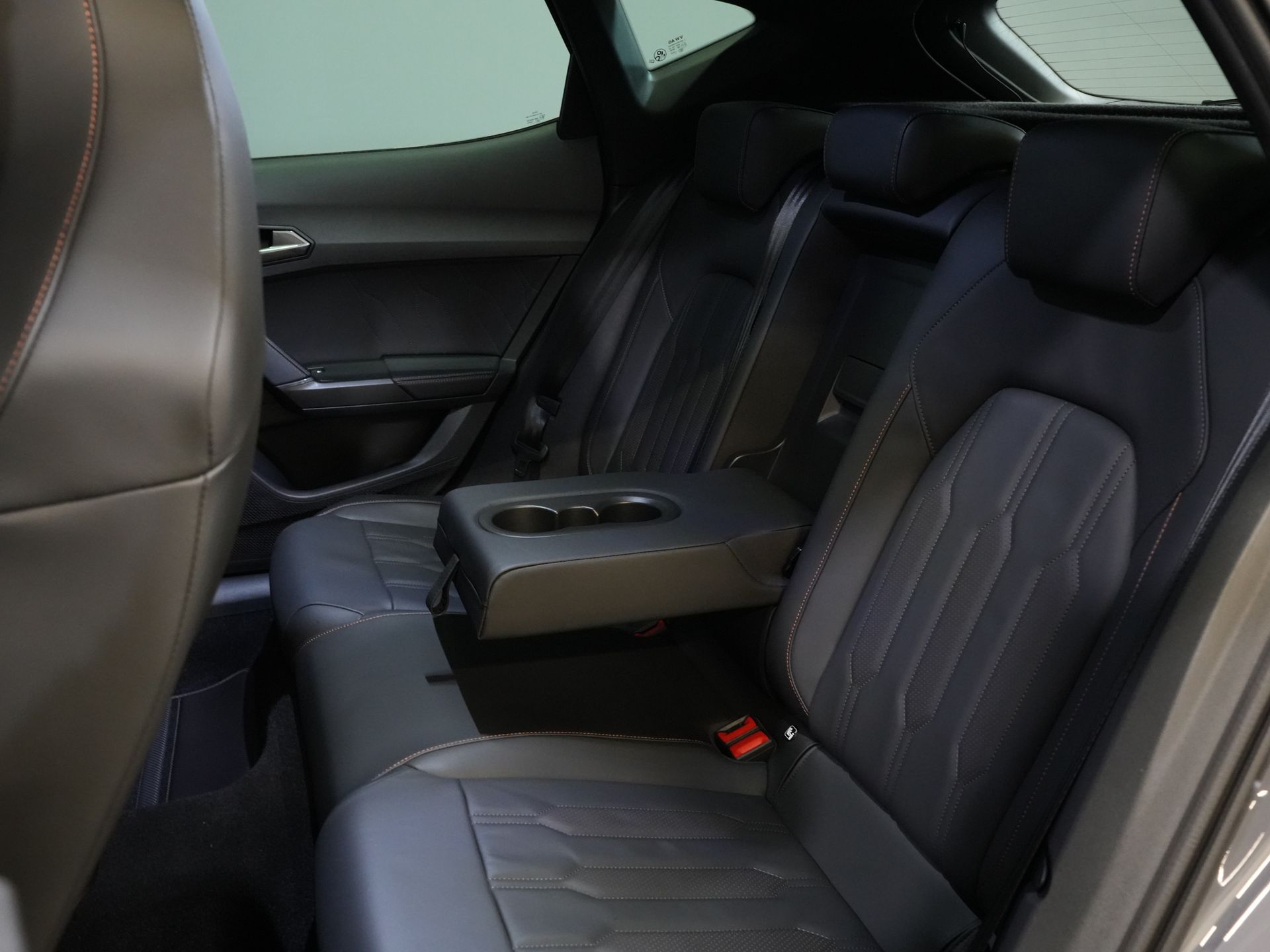 CUPRA Formentor SUV 1.4 e-Hybrid VZ Performance Pelle/ Memory/ Elek.Valve/ Carplay/ Seatverw./ Adapt.Cruise/ Standkachel/ Steeringverw./ 19” LMV