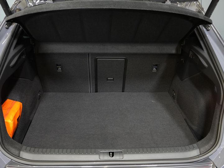 CUPRA Formentor SUV 1.4 e-Hybrid VZ Performance Pelle/ Memory/ Elek.Valve/ Carplay/ Seatverw./ Adapt.Cruise/ Standkachel/ Steeringverw./ 19” LMV