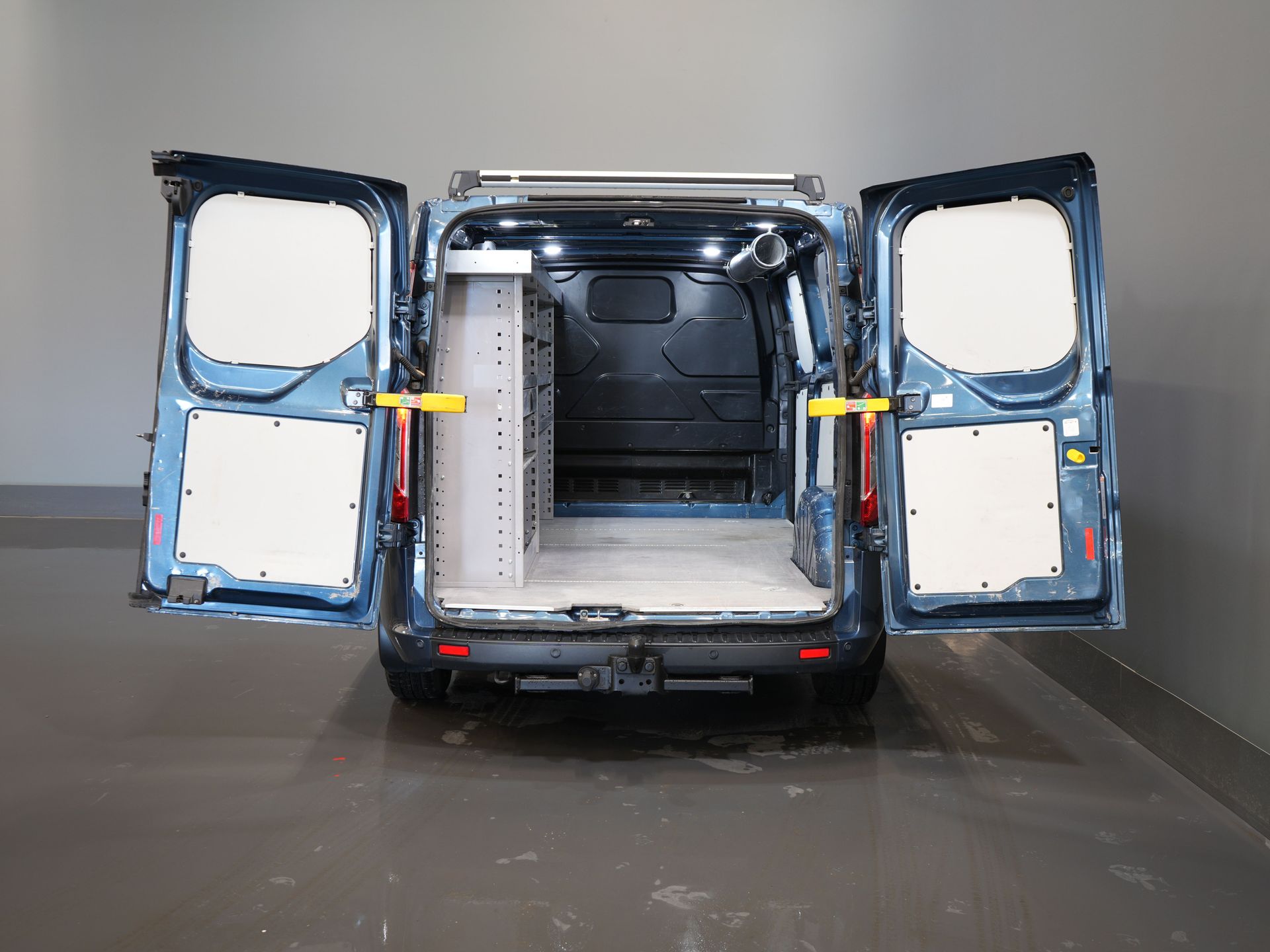 Ford Transit Custom Van 2.0 TDCI 130 к.с. Aut. L2 Trend BPM БЕЗКОШТОВНО! Адаптація. Круїз/ Carplay/ Камера/ Навігатор/ PDC/ Фаркоп