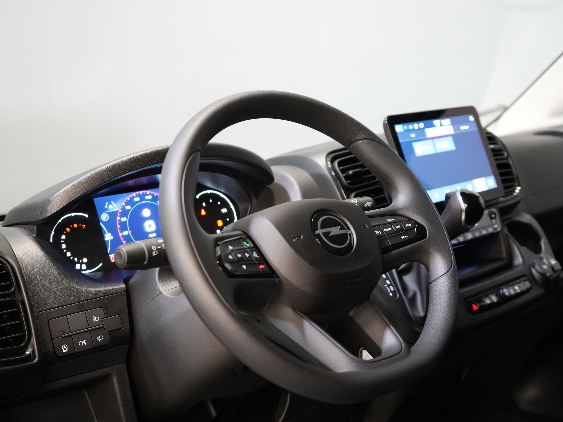 Opel Movano Van 35 2.2 CDTI 140 ch Aut. ZF L2H2 BPM FREE ! Virtual Cockpit/ Carplay/ Climat/ 270Gr. Portes/ Navi/ Caméra/ Croisière/ PDC/ DAB