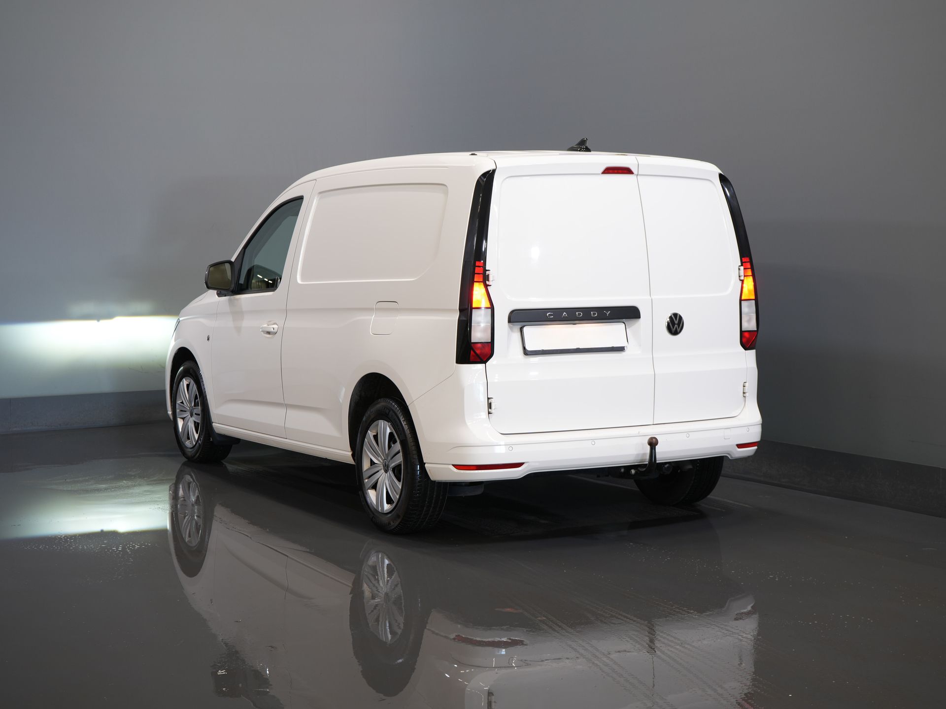 Volkswagen Caddy Cargo Van 2.0 TDI 125 PS DSG Aut. LED/ Standheizung/ Sitzheizung/ Carplay/ Airco/ Cruise/ PDC/ Anhängerkupplung