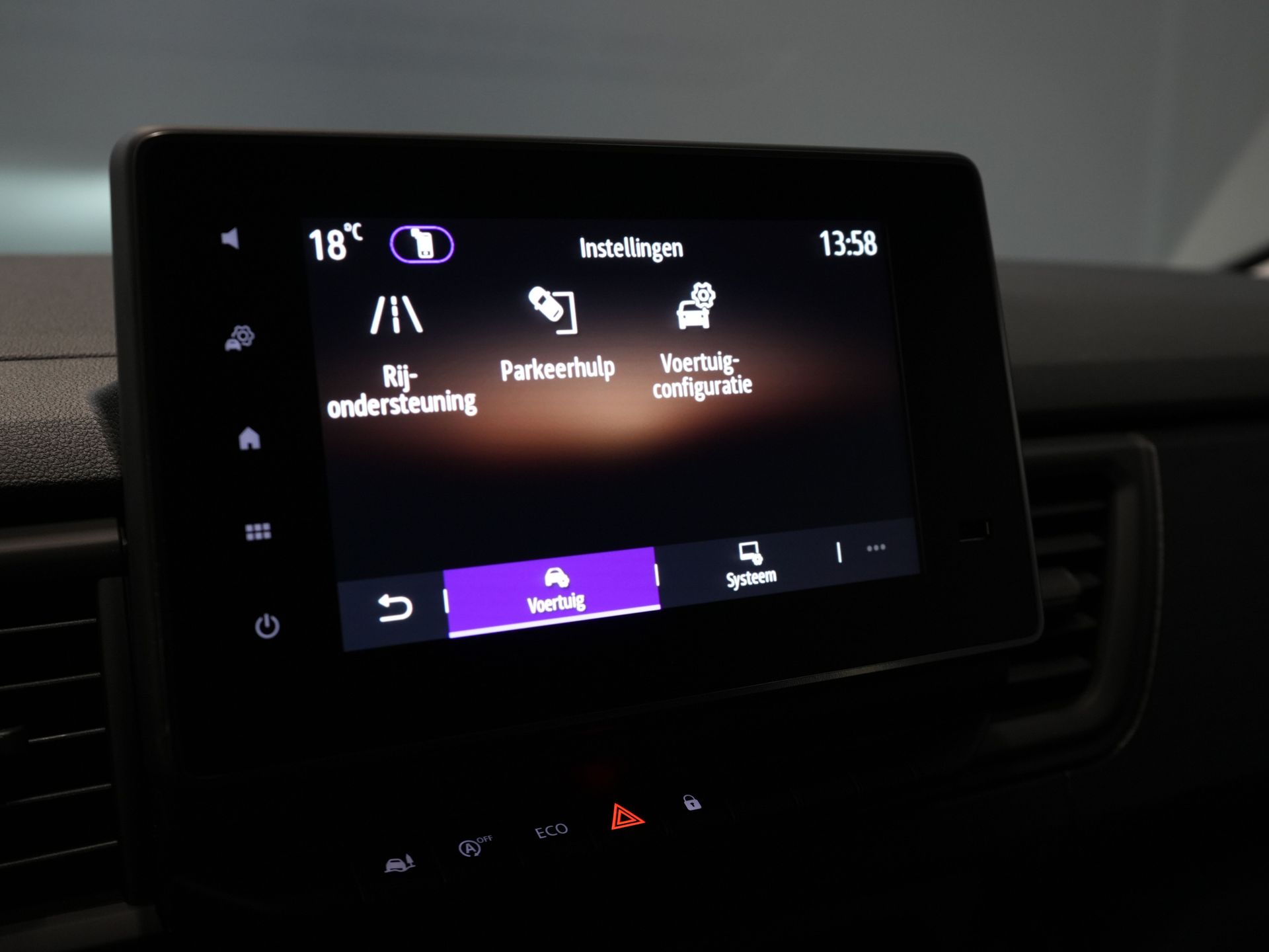 Renault Trafic Bestelbus 2.0 dCi 130 pk L2 BPM VRIJ! DC Dubbel Cabine LED/ 2xSchuifdeur/ Navi/ Carplay/ Camera/ PDC/ Cruise