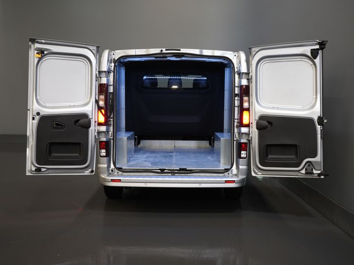 Renault Trafic Van 2.0 dCi 150 hp Aut. L2 DC Double Cabin NL Auto/ 2xSliding Door/ LED/ Carplay/ Climate/ Camera/ PDC/ LMV