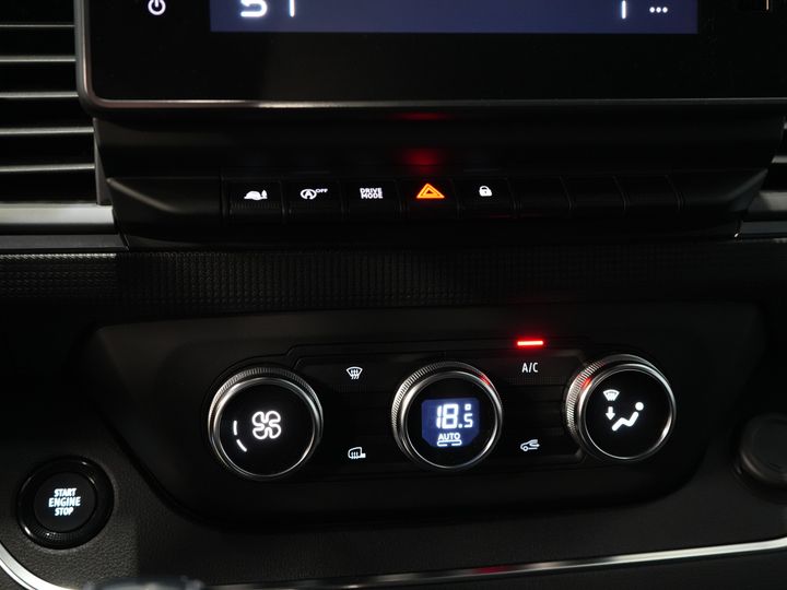 Renault Trafic Van 2.0 dCi 150 hp Aut. L2 DC Double Cabin NL Auto/ 2xSliding Door/ LED/ Carplay/ Climate/ Camera/ PDC/ LMV