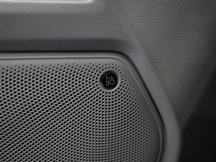 Ford E-Transit Custom Van 340 65 kWh 218 KM 330 km WLTP L2 Limited 2x drzwi przesuwne/ elektryczne przesuwne/ 2,3 t uciąg/ szybka ładowarka/ Matrix LED/ B&O/ adaptacyjny tempomat/ St