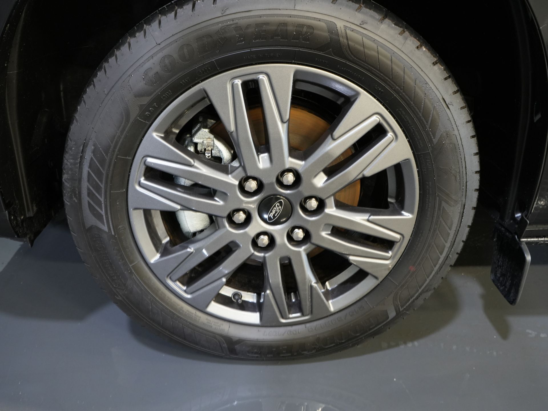 Ford E-Transit Custom Van 340 65 kWh 218 KM 330 km WLTP L2 Limited 2x drzwi przesuwne/ elektryczne przesuwne/ 2,3 t uciąg/ szybka ładowarka/ Matrix LED/ B&O/ adaptacyjny tempomat/ St