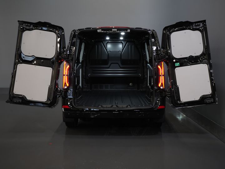 Ford E-Transit Custom Van 340 65 kWh 218 KM 330 km WLTP L2 Limited 2x drzwi przesuwne/ elektryczne przesuwne/ 2,3 t uciąg/ szybka ładowarka/ Matrix LED/ B&O/ adaptacyjny tempomat/ St