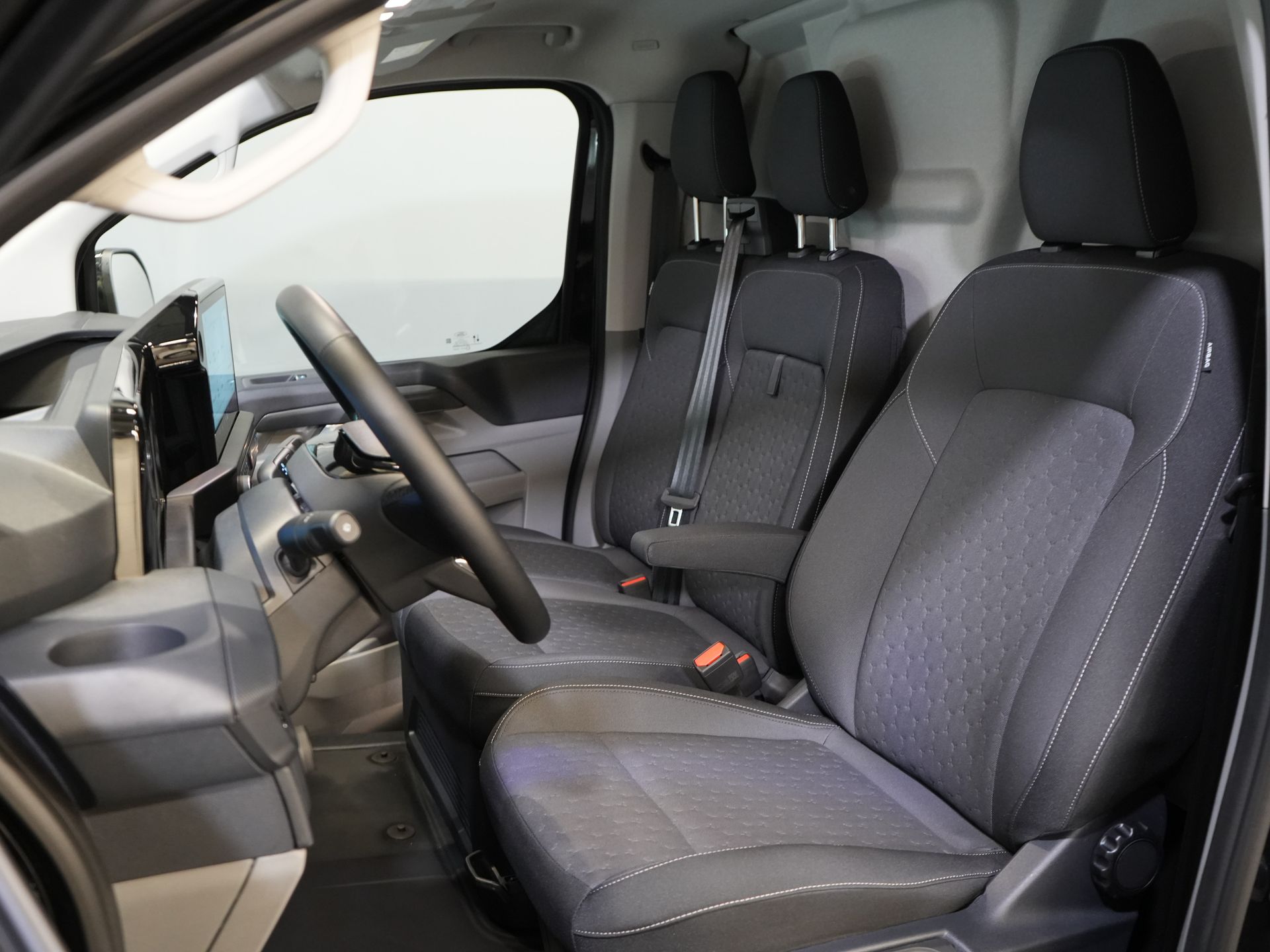 Ford E-Transit Custom Van 340 65 kWh 218 KM 330 km WLTP L2 Limited 2x drzwi przesuwne/ elektryczne przesuwne/ 2,3 t uciąg/ szybka ładowarka/ Matrix LED/ B&O/ adaptacyjny tempomat/ St