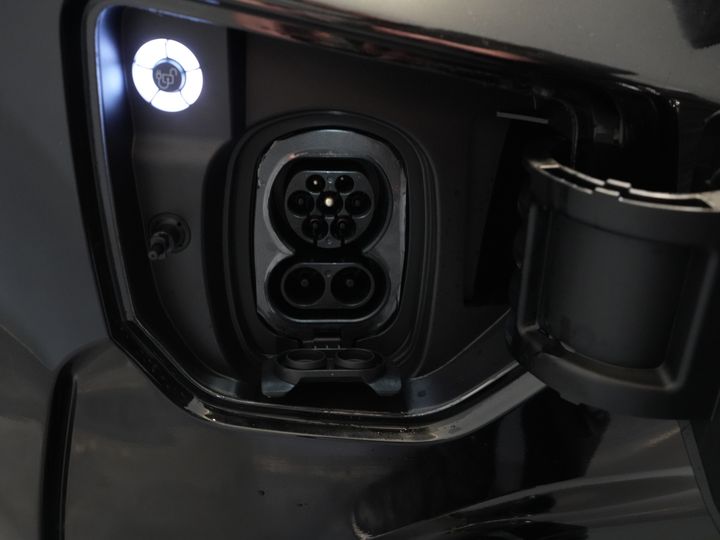 Ford E-Transit Custom Van 340 65 kWh 218 KM 330 km WLTP L2 Limited 2x drzwi przesuwne/ elektryczne przesuwne/ 2,3 t uciąg/ szybka ładowarka/ Matrix LED/ B&O/ adaptacyjny tempomat/ St