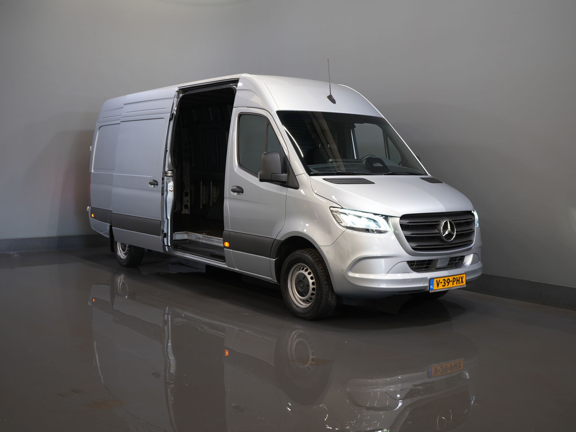 Mercedes-Benz Sprinter Van 317 CDI Aut. L3H2 3.5t Trekverm./ LED/ 270Gr.deuren/ Navi/ Kamera/ PDC/ Cruise/ Airco