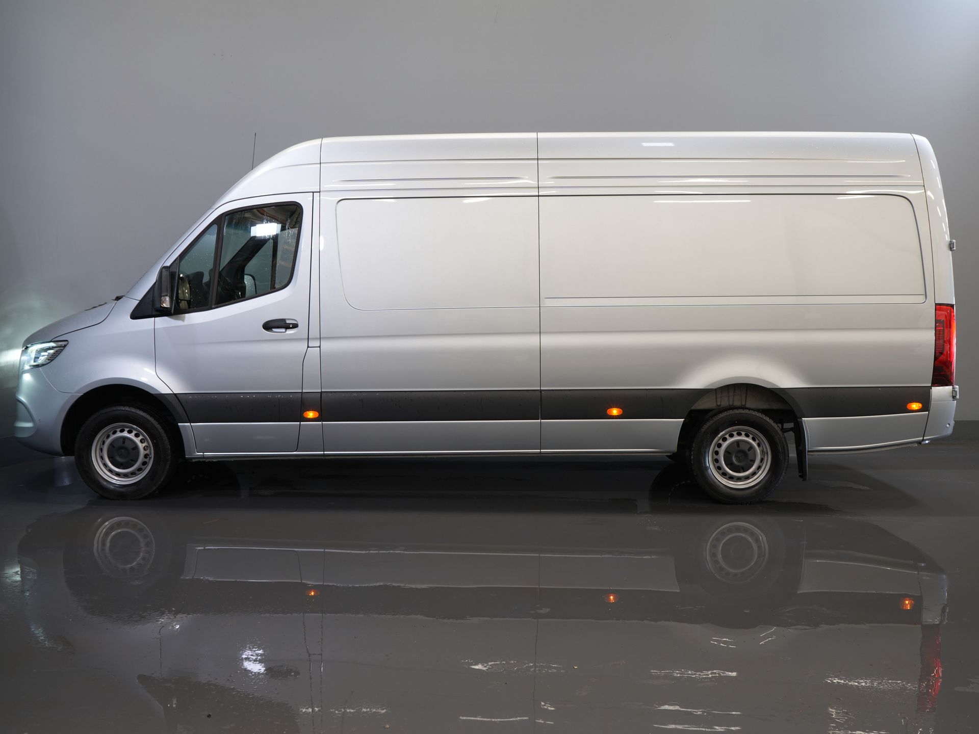 Mercedes-Benz Sprinter Van 317 CDI Aut. L3H2 3.5t Trekverm./ LED/ 270Gr.deuren/ Navi/ Kamera/ PDC/ Cruise/ Airco