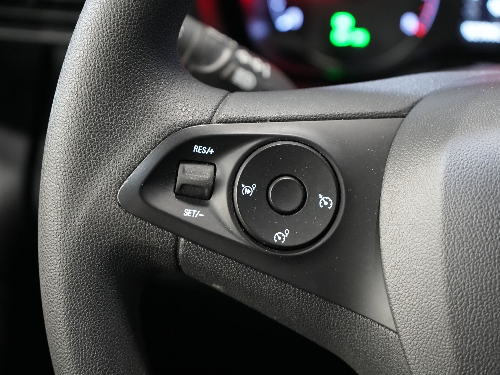 Opel Combo Bestelbus 1.5CDTi 100 pk L2 BPM VRIJ! NL Auto/ Carplay/ Sidebars/ Cruise/ Airco/ Trekhaak