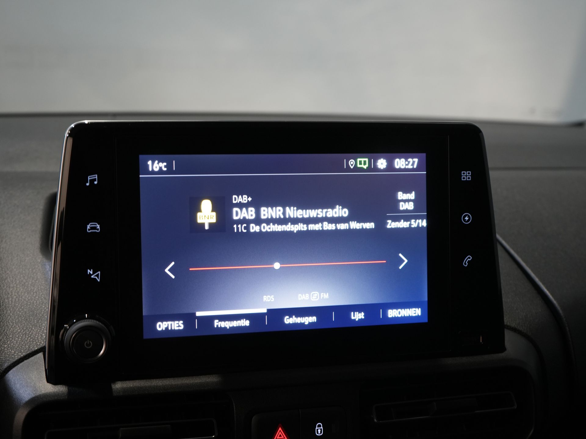 Opel Combo-e Bestelbus L2 50 kWh 275Km WLTP Snellader/ 3 Pers./ Carplay/ Stuurverw./ Cruise/ Climate / PDC V+A/ Dodehoek/ Navi