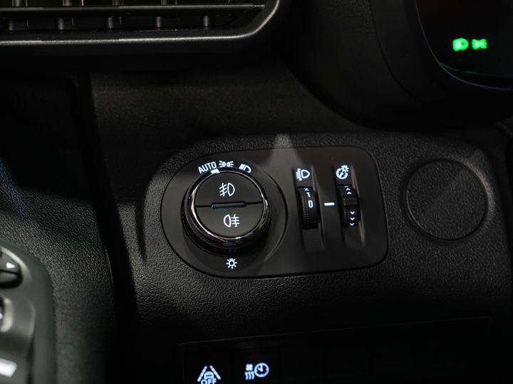 Opel Combo-e Bestelbus L2 50 kWh 275Km WLTP Snellader/ 3 Pers./ Carplay/ Stuurverw./ Cruise/ Climate / PDC V+A/ Dodehoek/ Navi