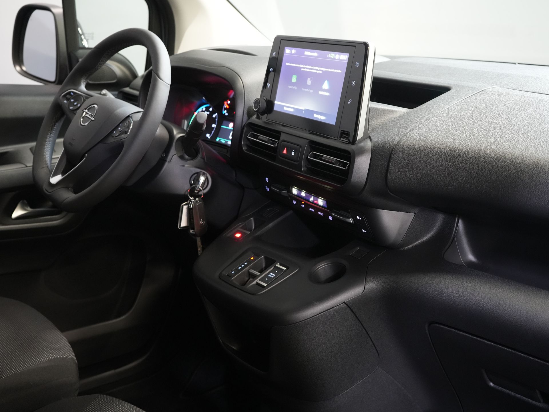 Opel Combo-e Bestelbus L2 50 kWh 275Km WLTP Snellader/ 3 Pers./ Carplay/ Stuurverw./ Cruise/ Climate / PDC V+A/ Dodehoek/ Navi