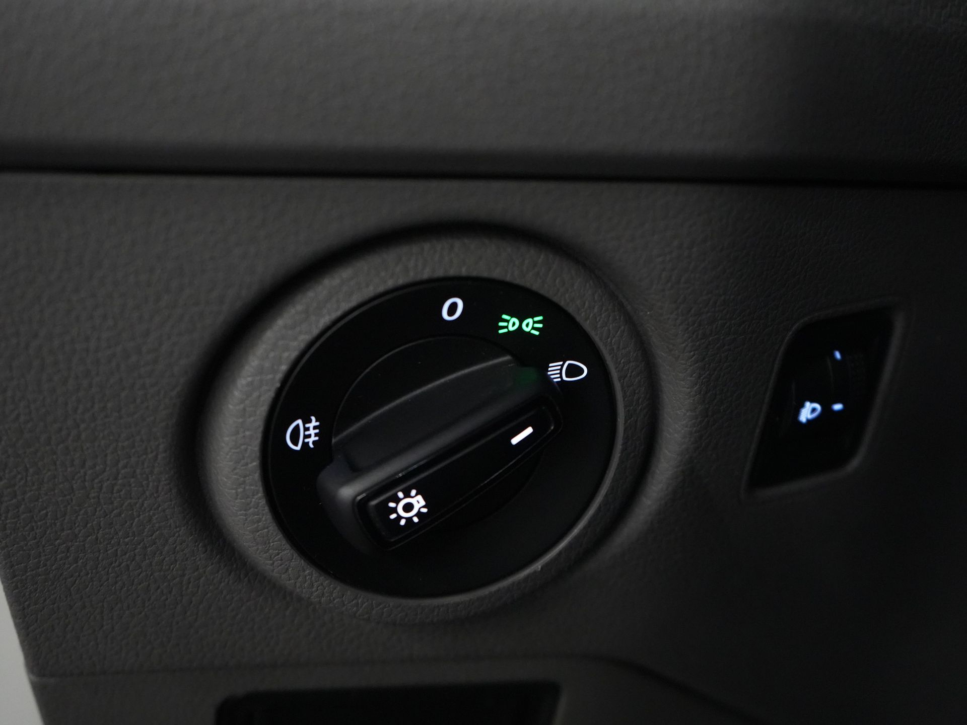 MAN TGE Van 2.0 TDI L3H2 BPM GRATIS! 3 os./ 2.5t Trekverm./ Carplay/ Carpenter/ Cruise/ Navi/ Kamera