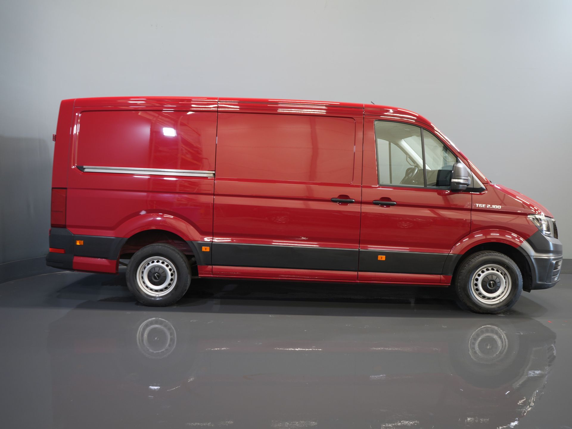 MAN TGE Van 2.0 TDI L3H2 BPM GRATIS! 3 os./ 2.5t Trekverm./ Carplay/ Carpenter/ Cruise/ Navi/ Kamera