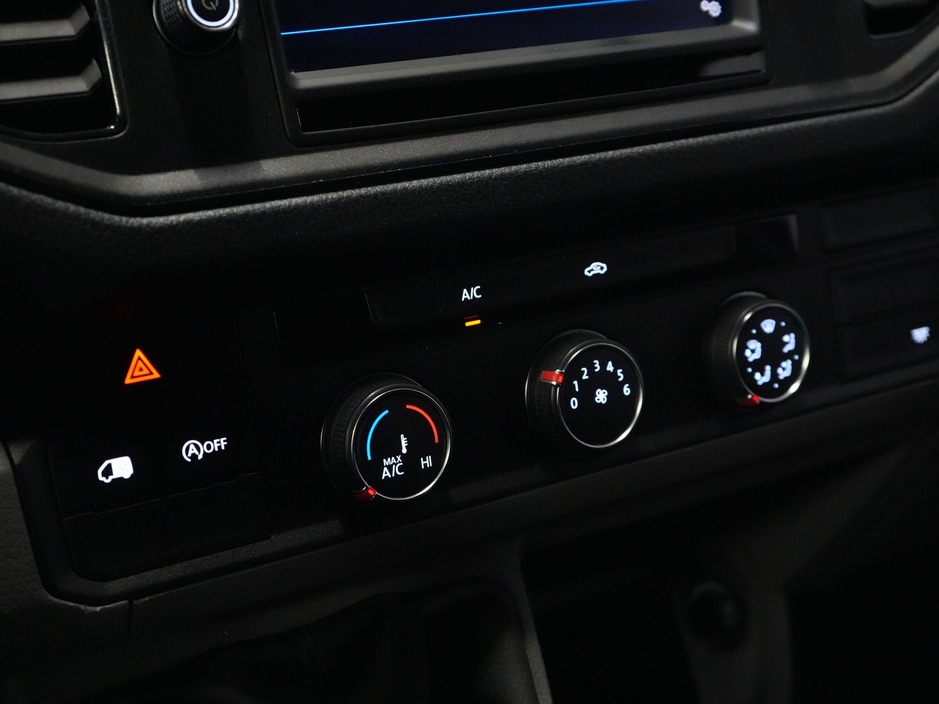 MAN TGE Van 2.0 TDI L3H2 BPM GRATIS! 3 os./ 2.5t Trekverm./ Carplay/ Carpenter/ Cruise/ Navi/ Kamera