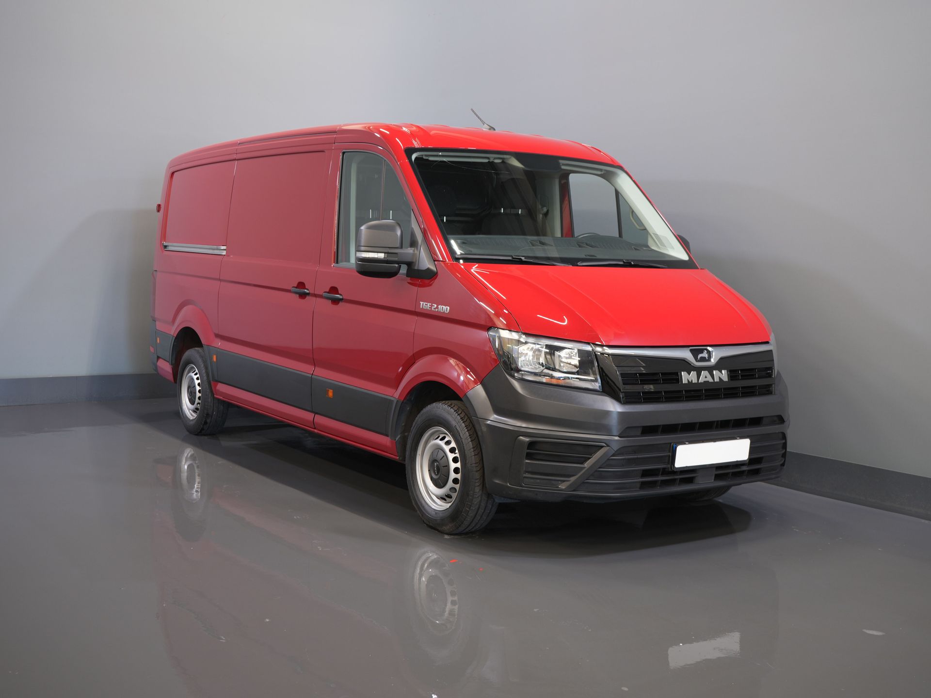 MAN TGE Van 2.0 TDI L3H2 BPM GRATIS! 3 os./ 2.5t Trekverm./ Carplay/ Carpenter/ Cruise/ Navi/ Kamera
