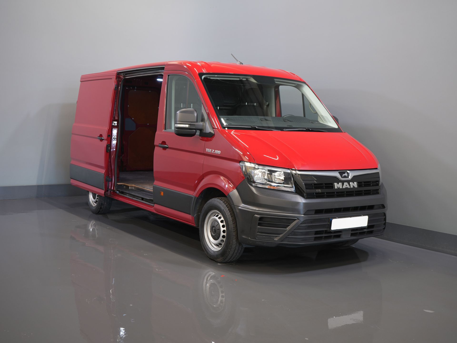 MAN TGE Van 2.0 TDI L3H2 BPM GRATIS! 3 os./ 2.5t Trekverm./ Carplay/ Carpenter/ Cruise/ Navi/ Kamera