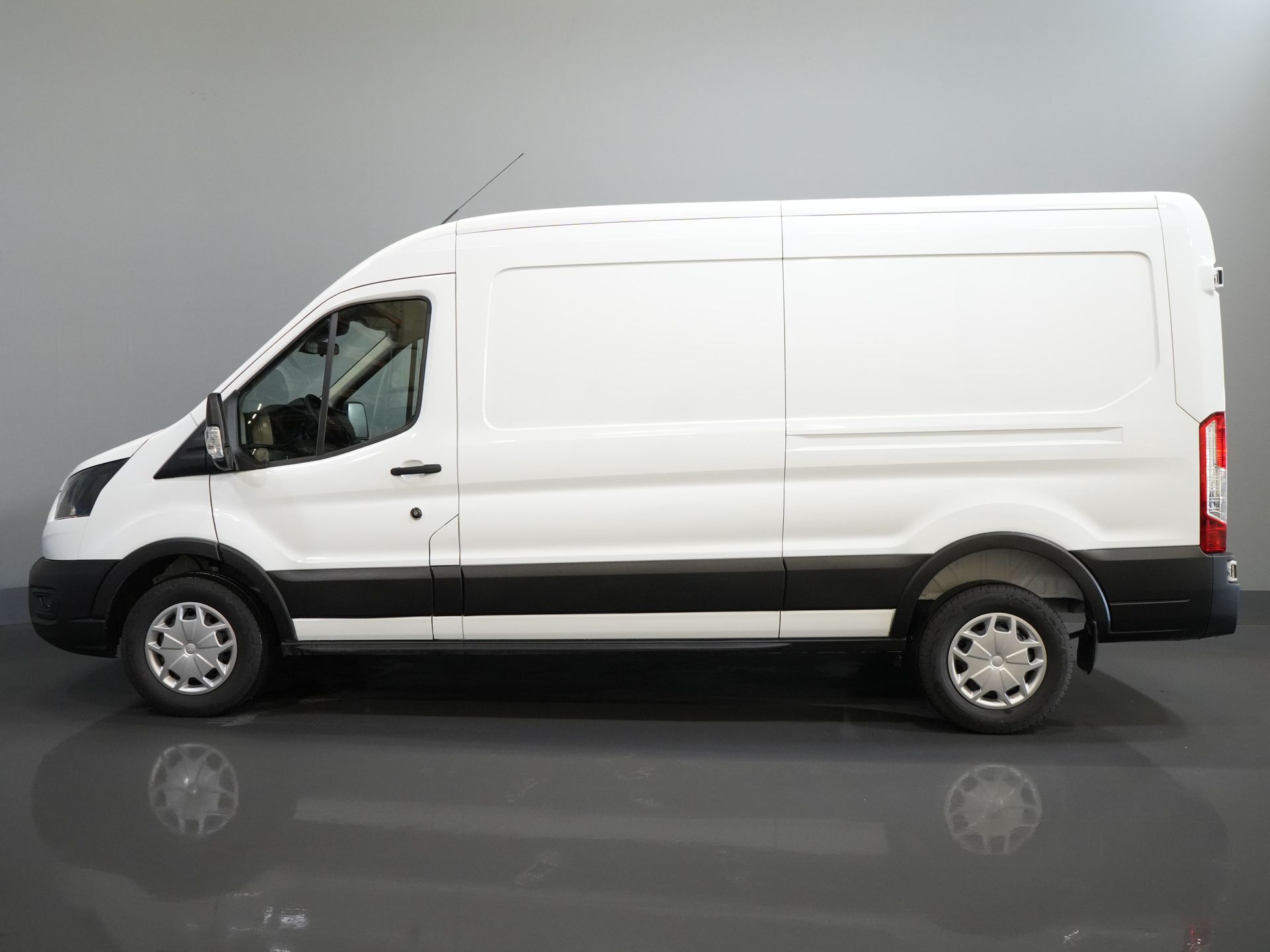 Ford Transit Van 350 2.0 TDCI 130 KM Aut. L3H2 Trend BPM FREE/ Cruise/ PDC V+A/ DAB/ Airco