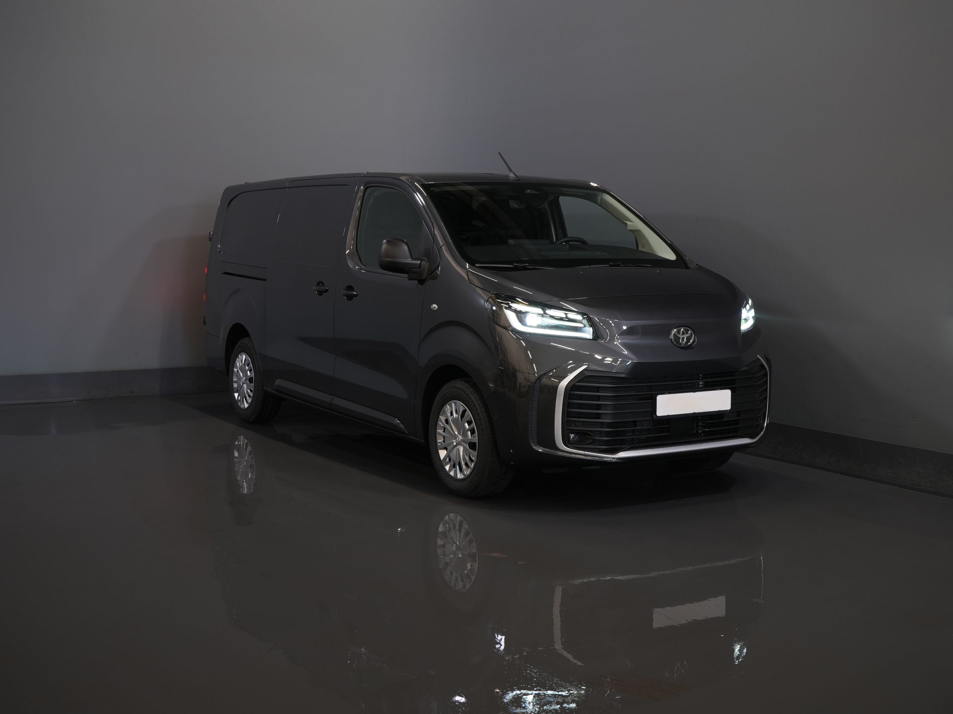 Toyota PROACE Electric Worker Van 75 kWh L3 345 km WLTP LED/ Schnellladegerät/ Keyless/ Adapt.Cruise/ Steerverw./ Stoelverw./ Navi/ Carplay/ Kamera/ PDC/ Airco