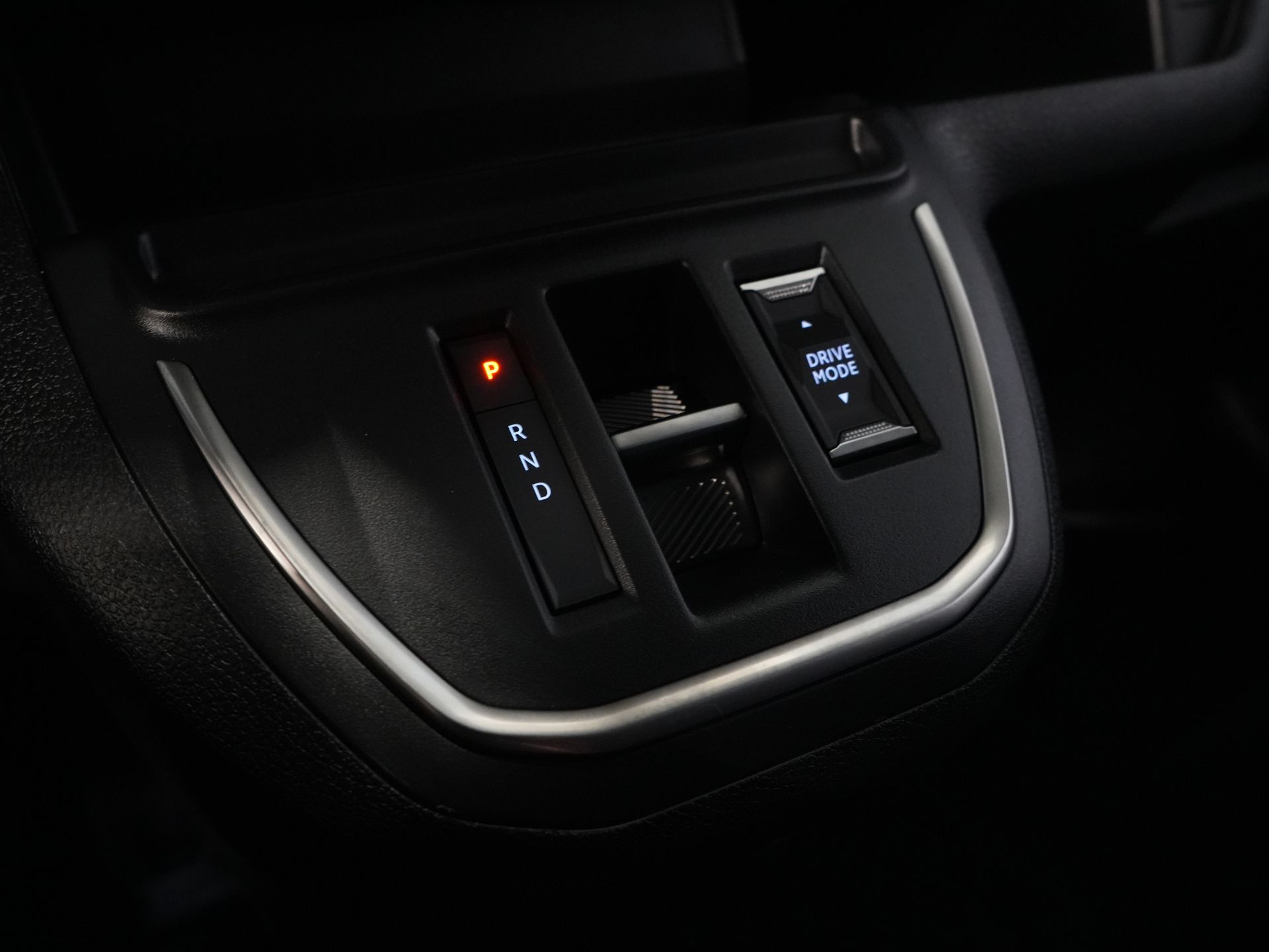 Toyota PROACE Electric Worker Van 75 kWh L3 345 km WLTP LED/ Schnellladegerät/ Keyless/ Adapt.Cruise/ Steerverw./ Stoelverw./ Navi/ Carplay/ Kamera/ PDC/ Airco