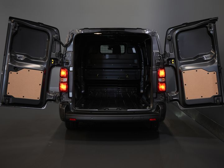 Toyota PROACE Electric Worker Van 75 kWh L3 345 km WLTP LED/ Schnellladegerät/ Keyless/ Adapt.Cruise/ Steerverw./ Stoelverw./ Navi/ Carplay/ Kamera/ PDC/ Airco