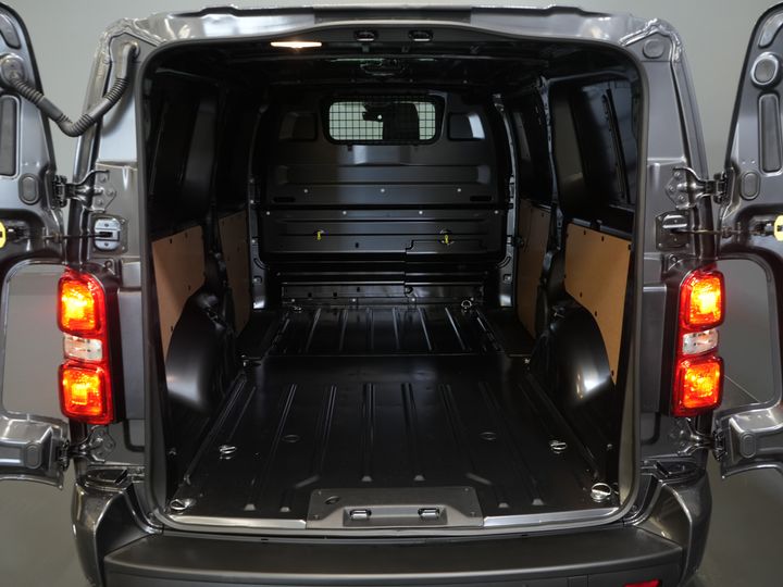 Toyota PROACE Electric Worker Van 75 kWh L3 345 km WLTP LED/ Schnellladegerät/ Keyless/ Adapt.Cruise/ Steerverw./ Stoelverw./ Navi/ Carplay/ Kamera/ PDC/ Airco