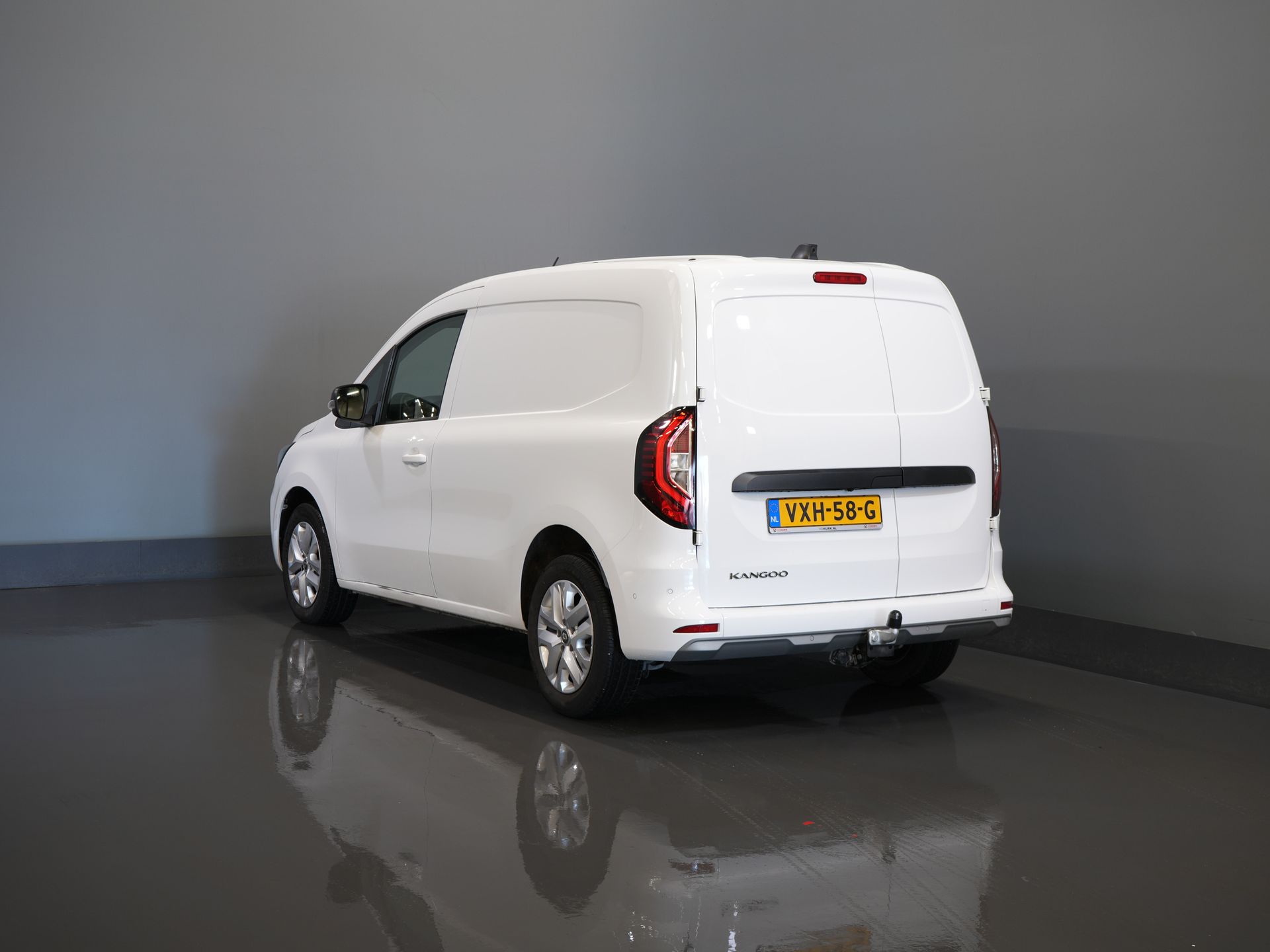 Renault Kangoo Bestelbus 1.5 dCi 95 pk Aut. BPM VRIJ NL Auto/ Carplay/ Camera/ Cruise/ LMV/ Trekhaak/ PDC