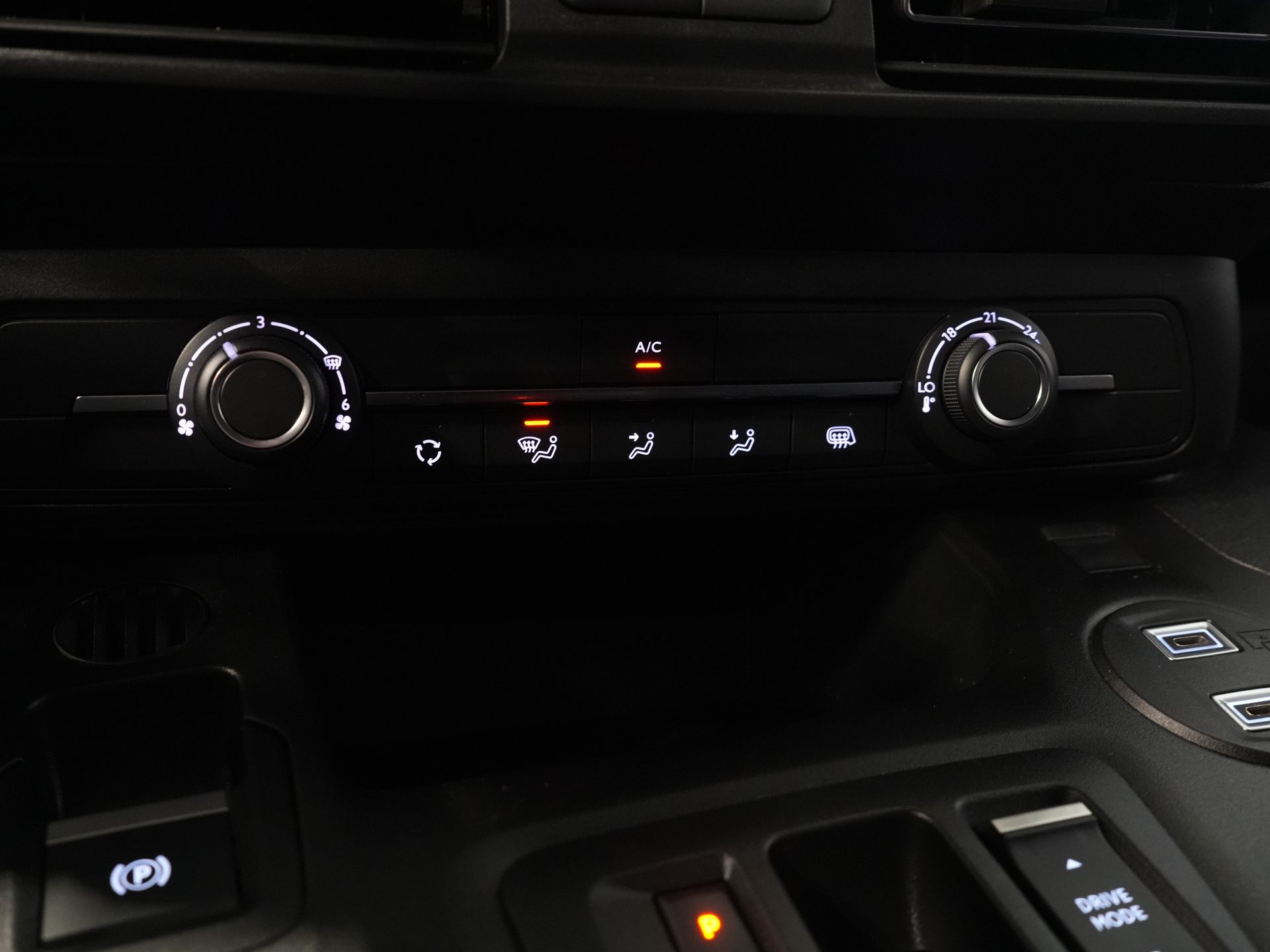 Citroën E-Berlingo Bestelbus 50 kWh 335 km WLTP L2 LED/ Snellader/ Navi/ Carplay/ Camera/ LMV/ PDC/ Airco