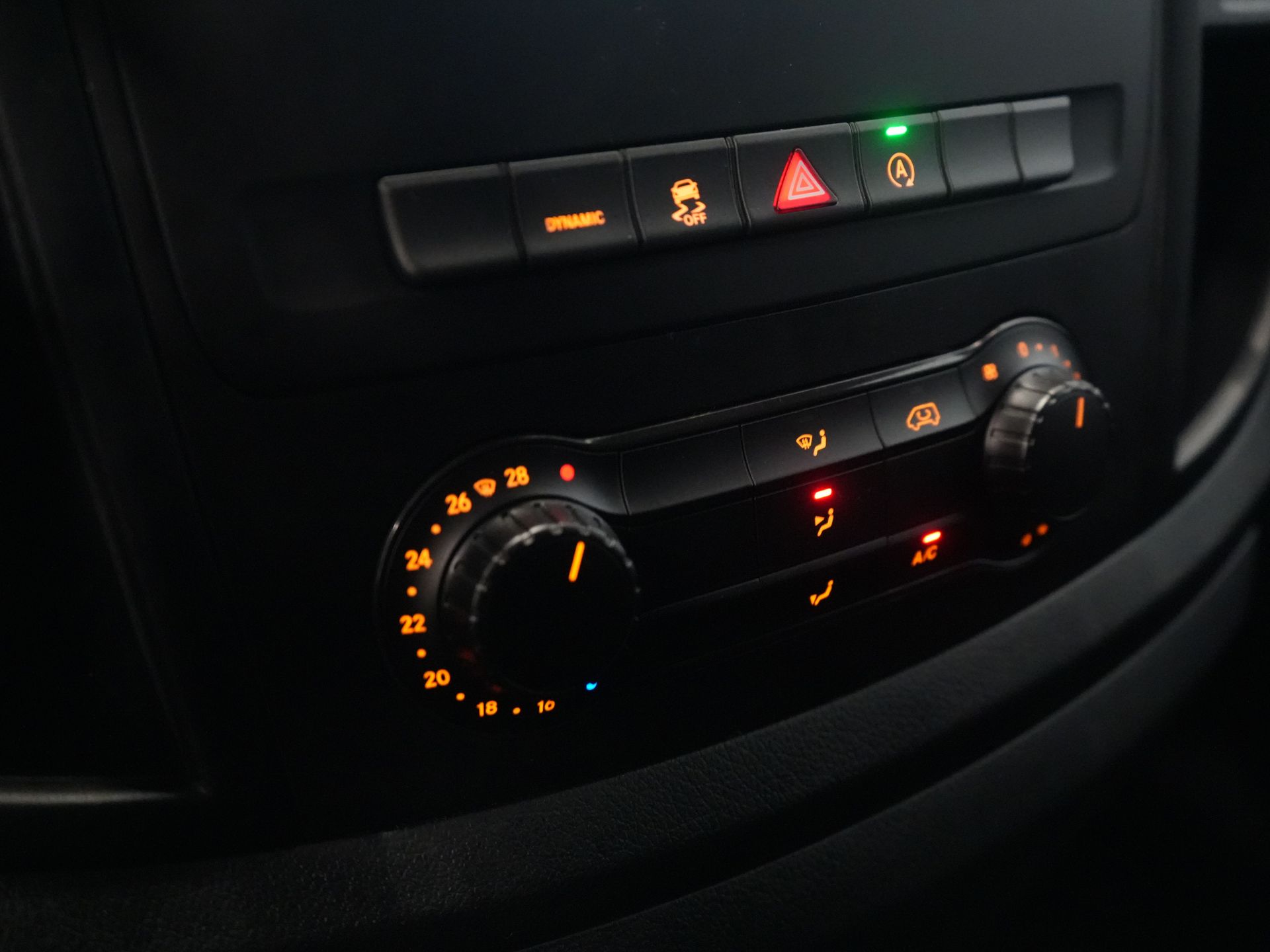 Mercedes-Benz Vito Van 114 CDI Aut. L2 BPM GRATIS! Carplay / tempomat / kamera / PDC V+A / hak holowniczy