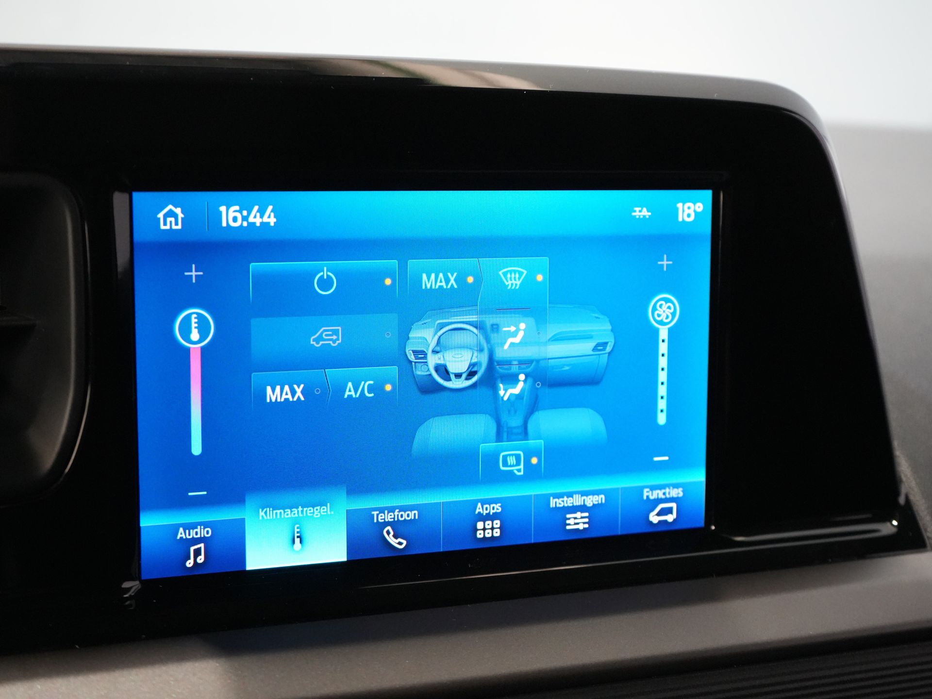 Ford Transit Courier Van 1.0 Trend 100 к.с. БЕНЗИНОВИЙ BPM БЕЗКОШТОВНО! Гарантія 05-2029/ Carplay/ Віртуальний кокпіт/ Airco/ Круїз