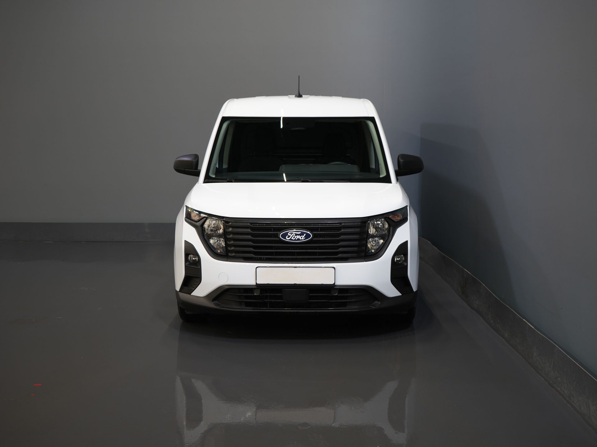 Ford Transit Courier Van 1.0 Trend 100 к.с. БЕНЗИНОВИЙ BPM БЕЗКОШТОВНО! Гарантія 05-2029/ Carplay/ Віртуальний кокпіт/ Airco/ Круїз