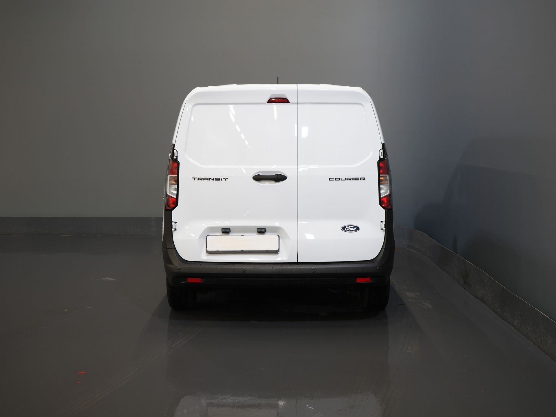 Ford Transit Courier Van 1.0 Trend 100 к.с. БЕНЗИНОВИЙ BPM БЕЗКОШТОВНО! Гарантія 05-2029/ Carplay/ Віртуальний кокпіт/ Airco/ Круїз