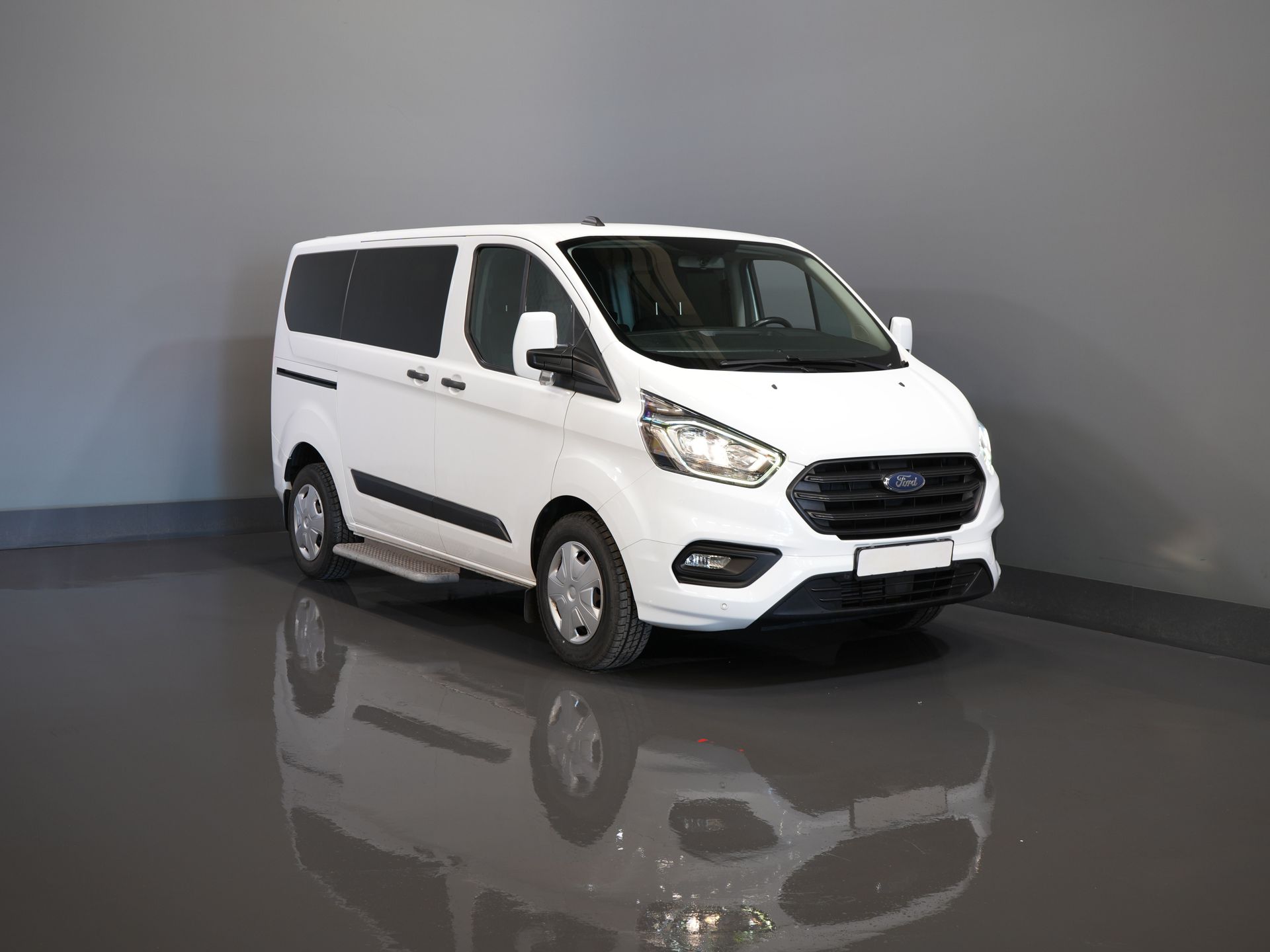 Ford Transit Custom Passenger Transport Tourneo 2.0 TDCI €.... incl. TVA/BPM Trend Combi/ Combi/ 9 Person/ 9 P/ Cruise/ PDC/ Airco