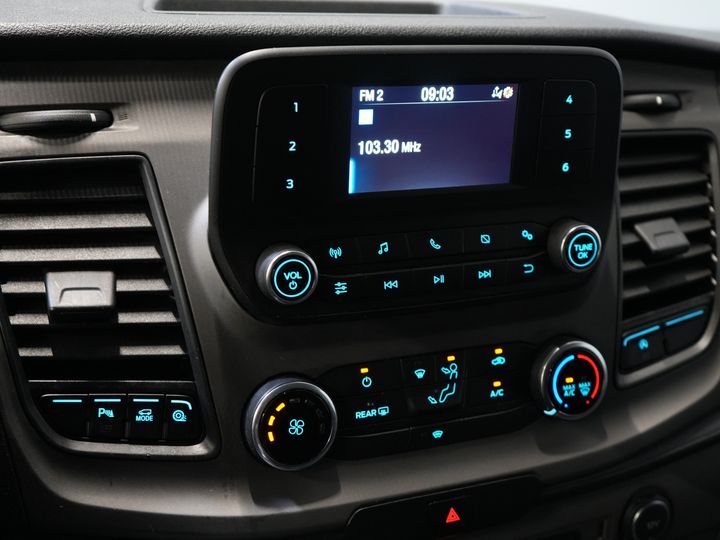 Ford Transit Custom Passenger Transport Tourneo 2.0 TDCI €.... incl. TVA/BPM Trend Combi/ Combi/ 9 Person/ 9 P/ Cruise/ PDC/ Airco