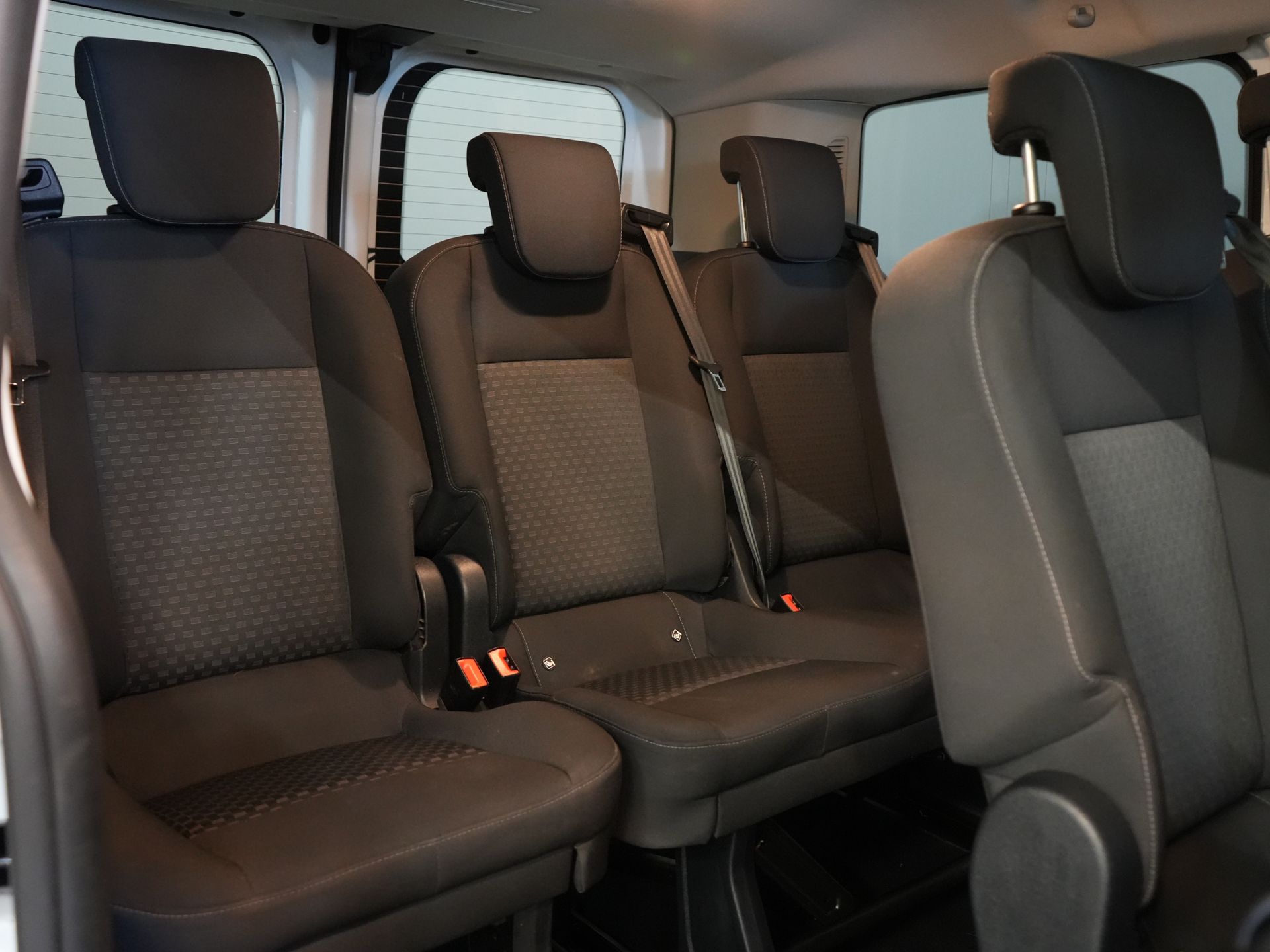 Ford Transit Custom Passenger Transport Tourneo 2.0 TDCI €.... incl. TVA/BPM Trend Combi/ Combi/ 9 Person/ 9 P/ Cruise/ PDC/ Airco