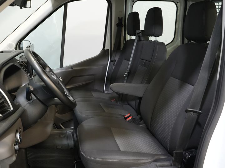 Ford Transit Open laadbak 2.0 TDCI 130 pk DC Dubbel Cabine Open Laadbak/ 7 Pers./ 3.0t Trekverm./ Carplay/ Cruise/ Climate/ Pick Up