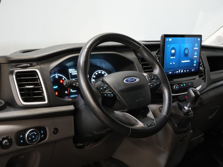 Ford Transit Open laadbak 2.0 TDCI 130 pk DC Dubbel Cabine Open Laadbak/ 7 Pers./ 3.0t Trekverm./ Carplay/ Cruise/ Climate/ Pick Up