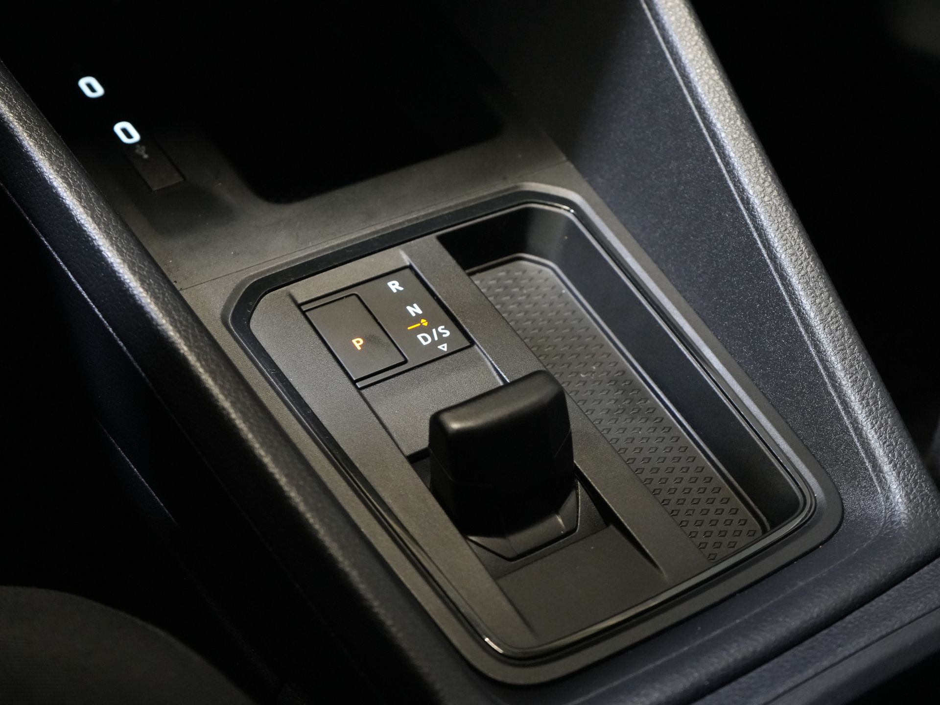 Volkswagen Caddy Cargo Van 2.0 TDI 125 к.с. DSG Aut. BPM БЕЗКОШТОВНО! NL Авто / Камера / Круїз / PDC / Кондиціонер / Фаркоп