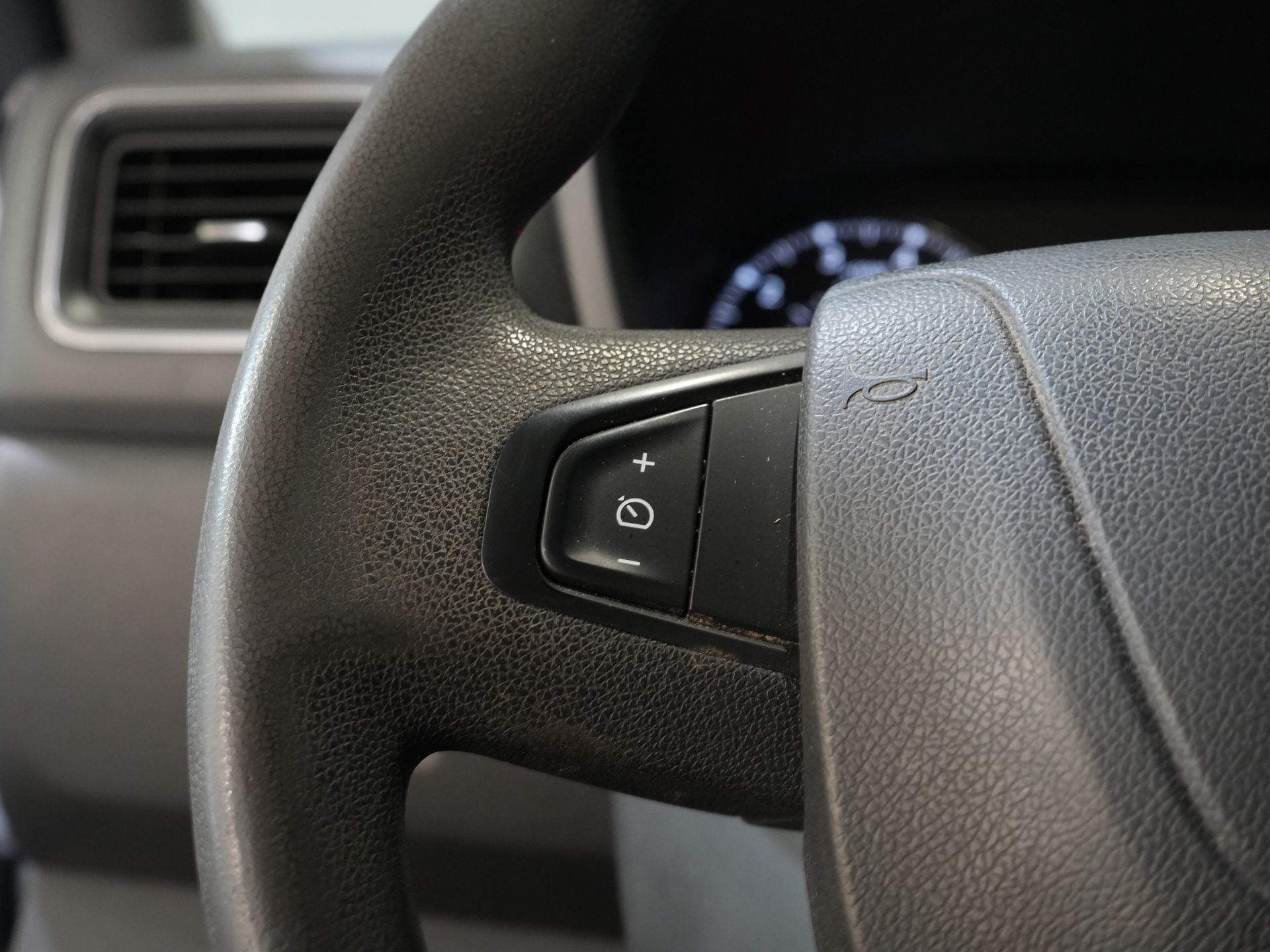 Opel Movano Bestelbus 2.3 Turbo 136PK L3H2 Camera/ Climate/ Cruise/ PDC/ Trekhaak / 2,5T trekgew./ Imperiaal+trap/ Side Bars/ NL Auto