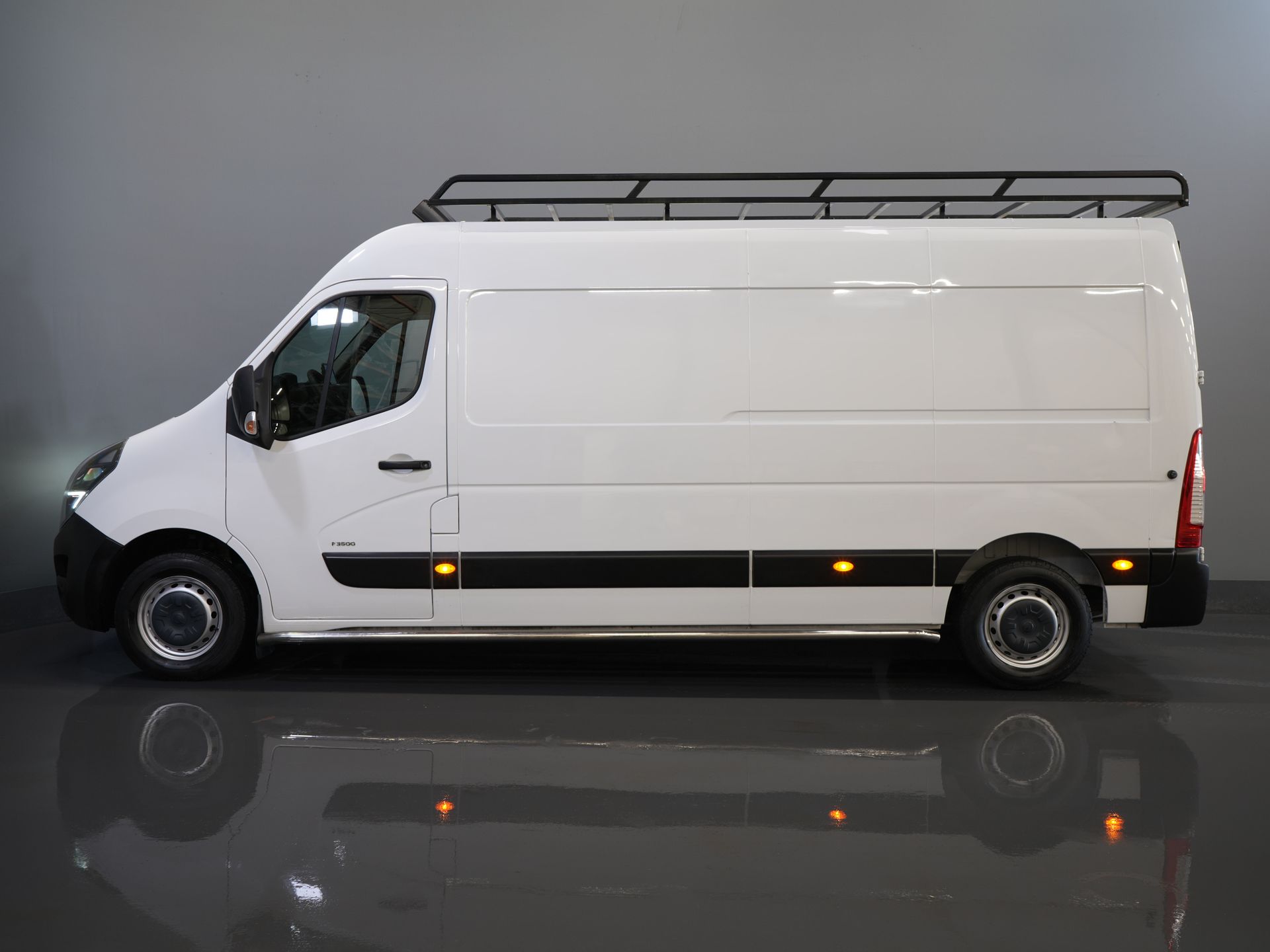 Opel Movano Bestelbus 2.3 Turbo 136PK L3H2 Camera/ Climate/ Cruise/ PDC/ Trekhaak / 2,5T trekgew./ Imperiaal+trap/ Side Bars/ NL Auto