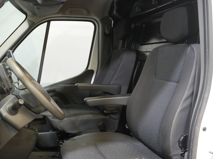 Opel Movano Bestelbus 2.3 Turbo 136PK L3H2 Camera/ Climate/ Cruise/ PDC/ Trekhaak / 2,5T trekgew./ Imperiaal+trap/ Side Bars/ NL Auto