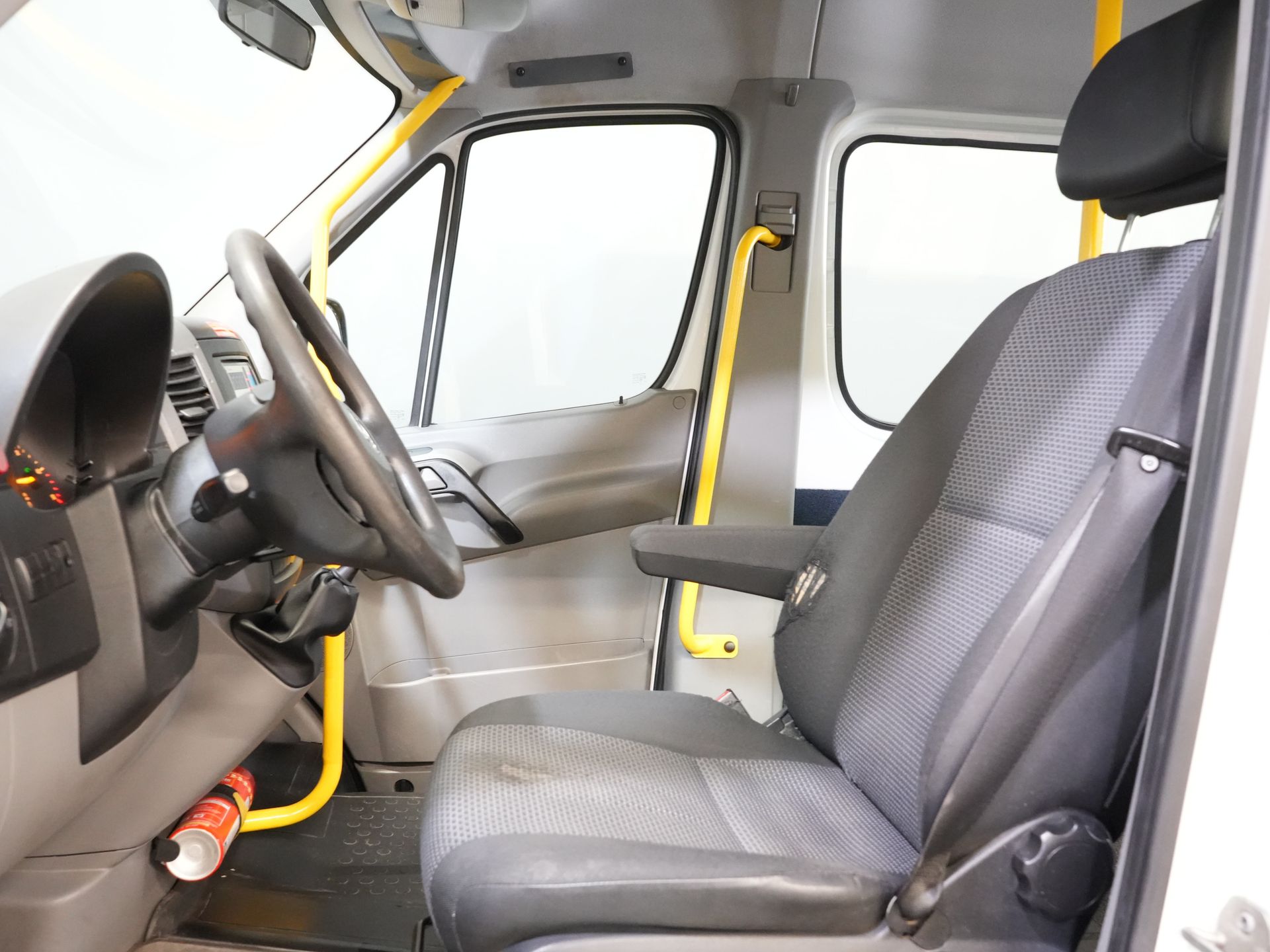 Mercedes-Benz Sprinter Trasporto Passeggeri 313 2.2 CDI L2H2 €11.132 IVA inclusa BPM FREE! EXPORT Combi/ 9 persone/ Kombi/ 9P/ Airco/ Sollevatore per sedie a rotelle