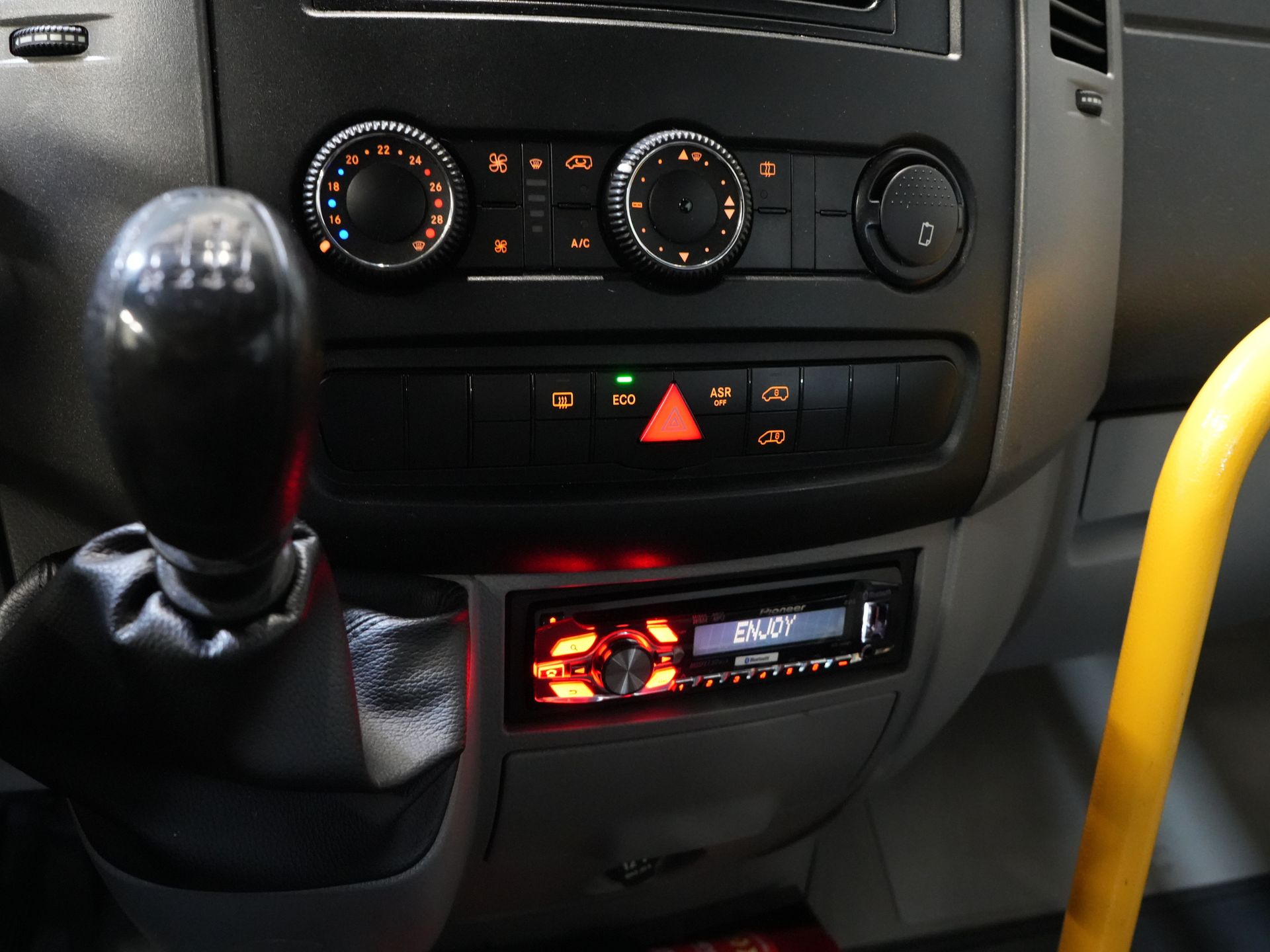 Mercedes-Benz Sprinter Trasporto Passeggeri 313 2.2 CDI L2H2 €11.132 IVA inclusa BPM FREE! EXPORT Combi/ 9 persone/ Kombi/ 9P/ Airco/ Sollevatore per sedie a rotelle